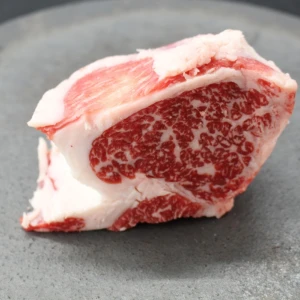 近江牛クラシタ塊肉223g【別名：かたロース】