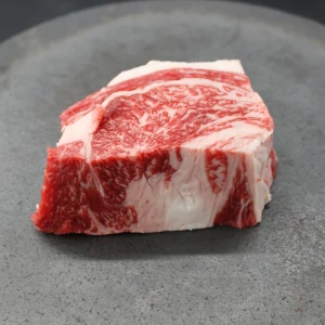 近江牛クラシタ塊肉258g【別名：かたロース】