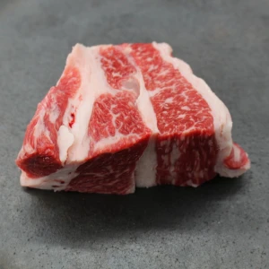 近江牛クラシタ塊肉262g【別名：かたロース】