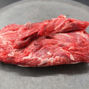 近江牛ネック塊肉408g【煮込み用】