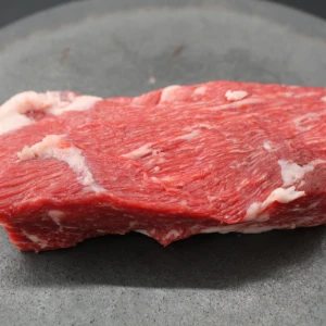 近江牛肩カブリ塊肉357g【煮込み用】