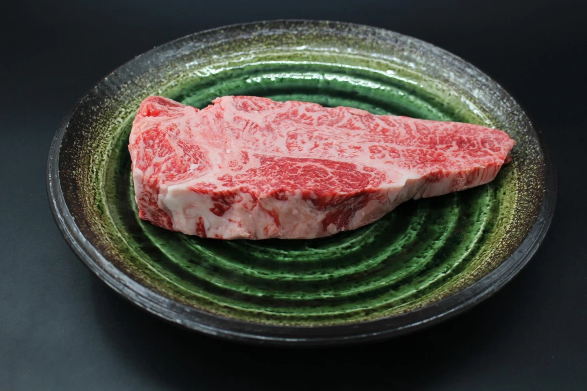 【現品限り】近江牛訳あり塊肉590ｇ