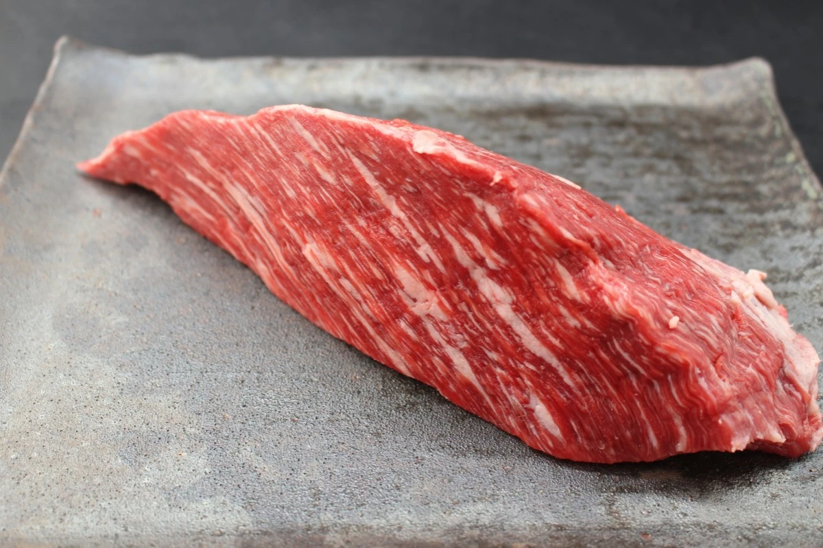 【現品限り】近江牛肩三角(クリ)塊肉540g