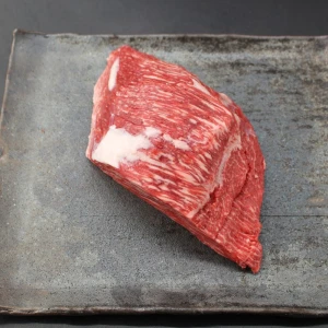 【現品限り】近江牛肩三角(クリ)塊肉599g