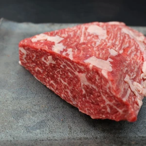 【現品限り】近江牛コサンカク塊肉591g【希少部位】