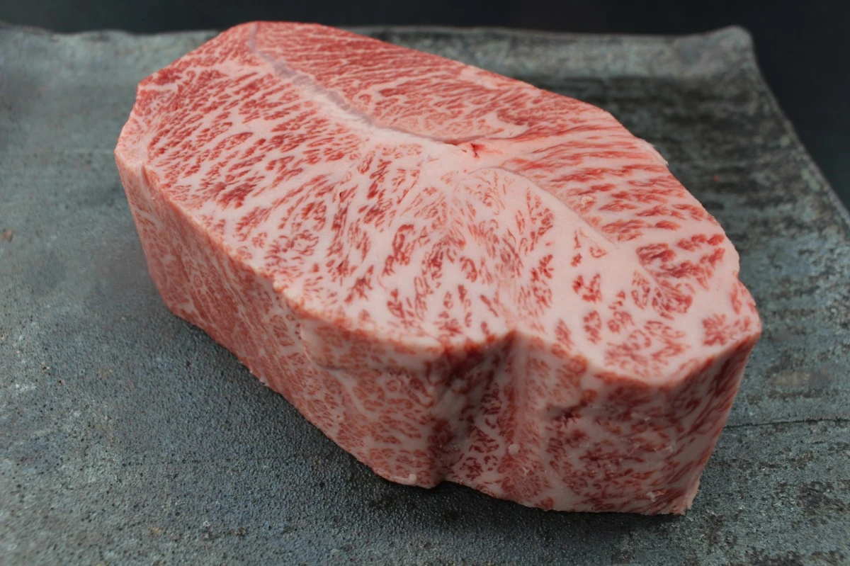 【現品限り】近江牛ミスジ塊肉 452g【超激レア商品】