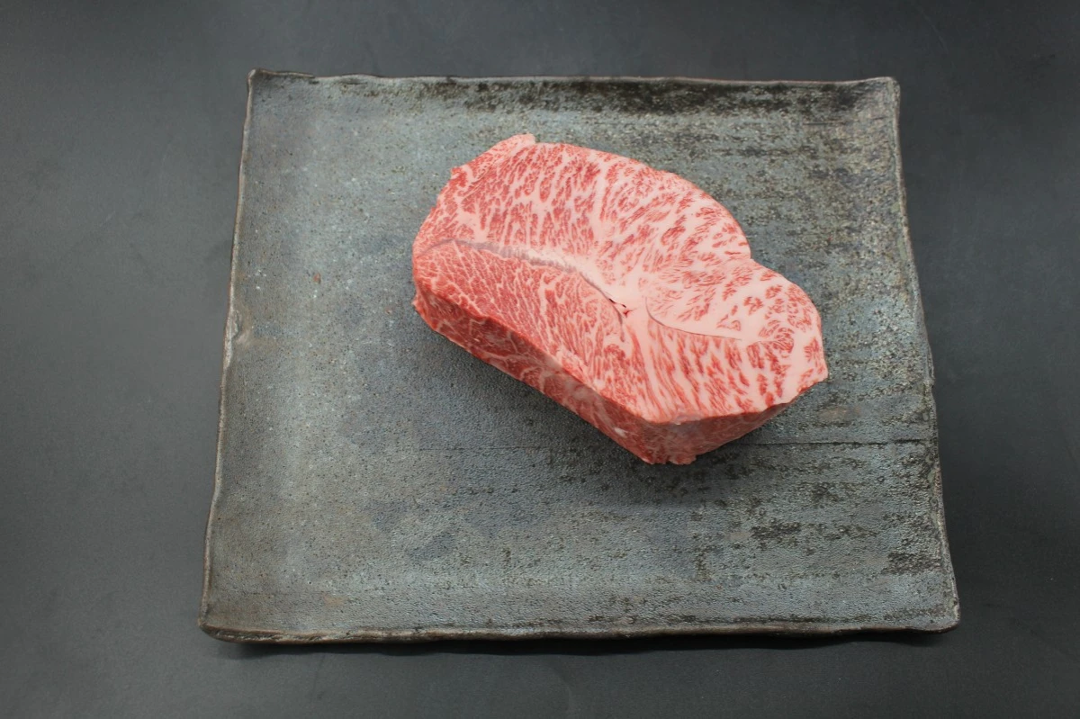 【現品限り】近江牛ミスジ塊肉 516g【超激レア商品】