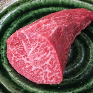 【不定期販売】近江牛とうがらしかたまり肉446g【希少部位】