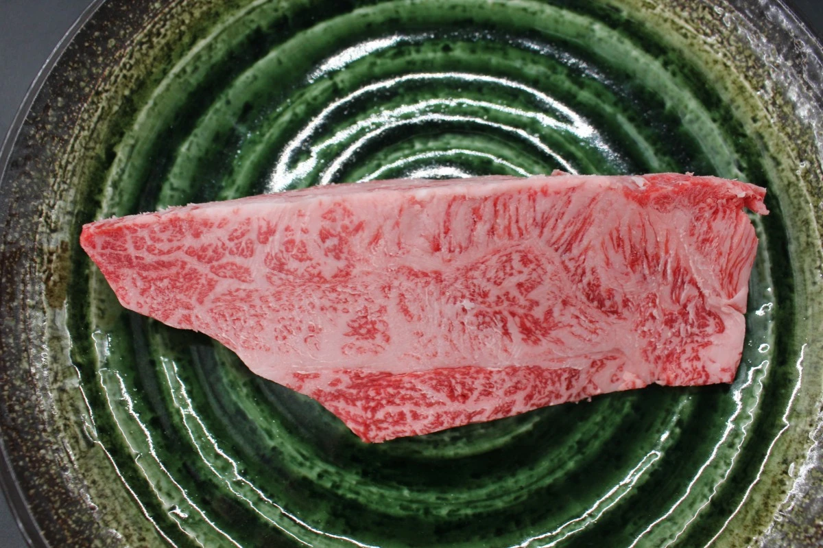 【現品限り】近江牛訳あり塊肉310ｇ