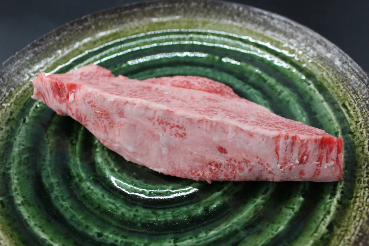 【現品限り】近江牛訳あり塊肉310ｇ