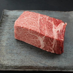 【現品限り】近江牛ザブトン塊肉638g【超希少・高級部位】