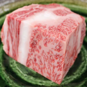 【不定期販売/次回入荷未定】近江牛リブロースかたまり肉430g【ステーキ・焼肉・BBQに!】