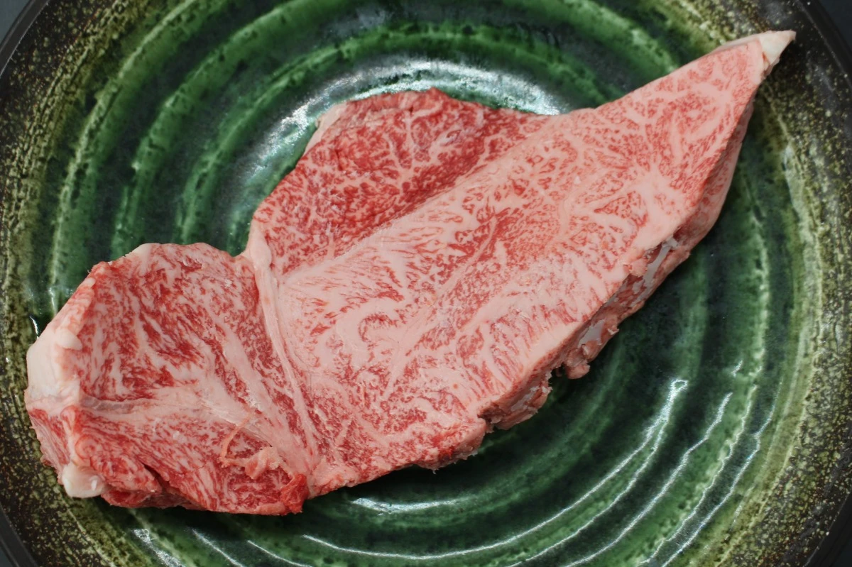 【現品限り】近江牛訳あり塊肉410ｇ