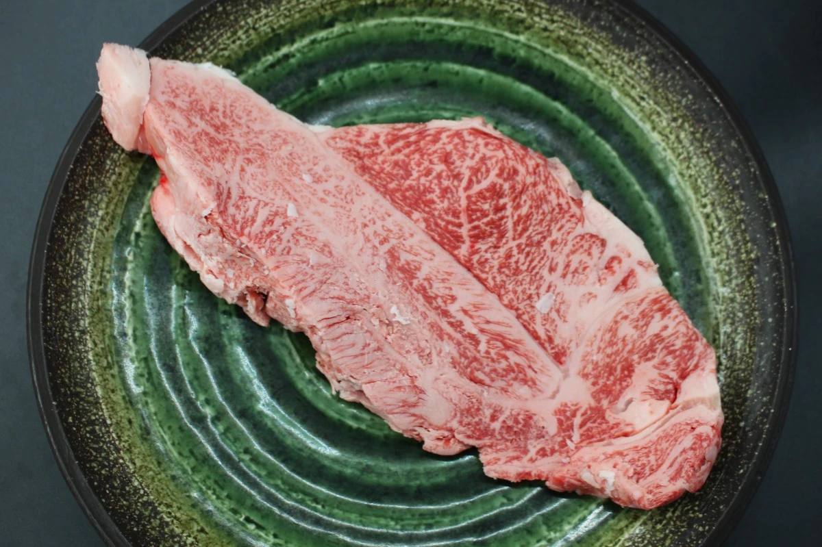 【現品限り】近江牛訳あり塊肉550ｇ