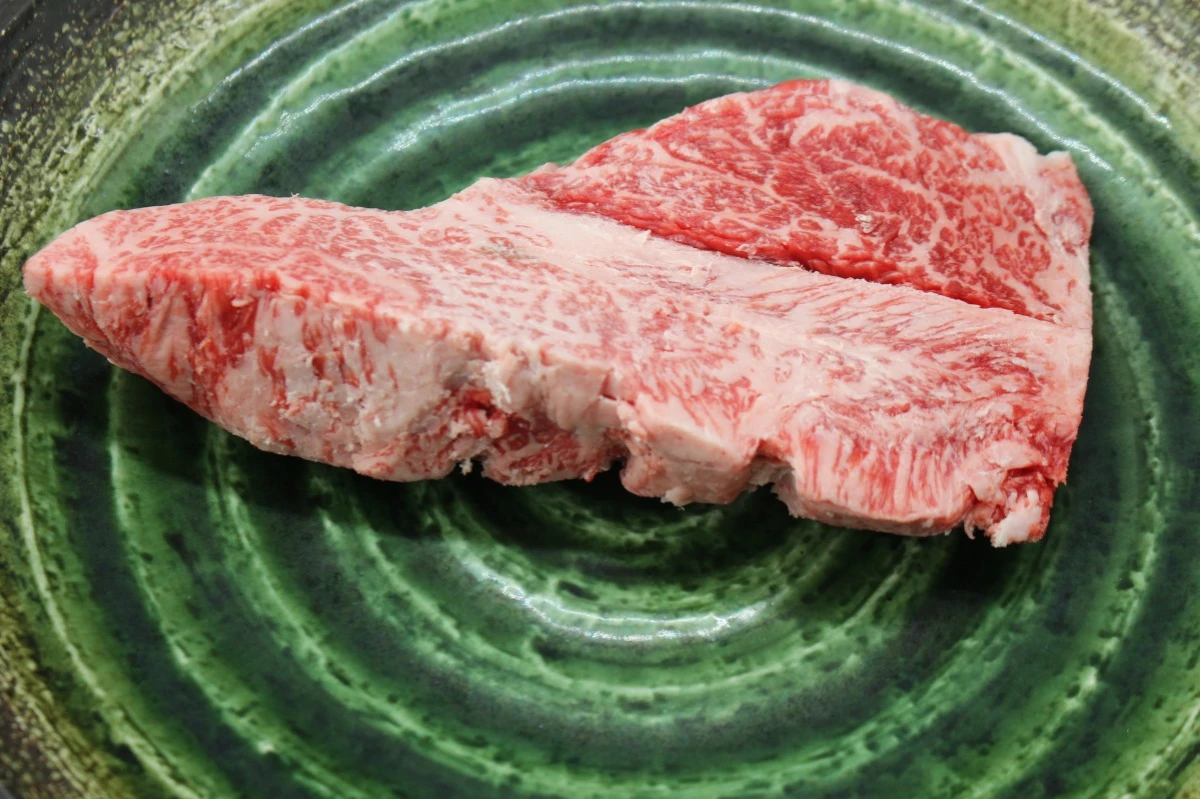 【現品限り】近江牛訳あり塊肉320ｇ