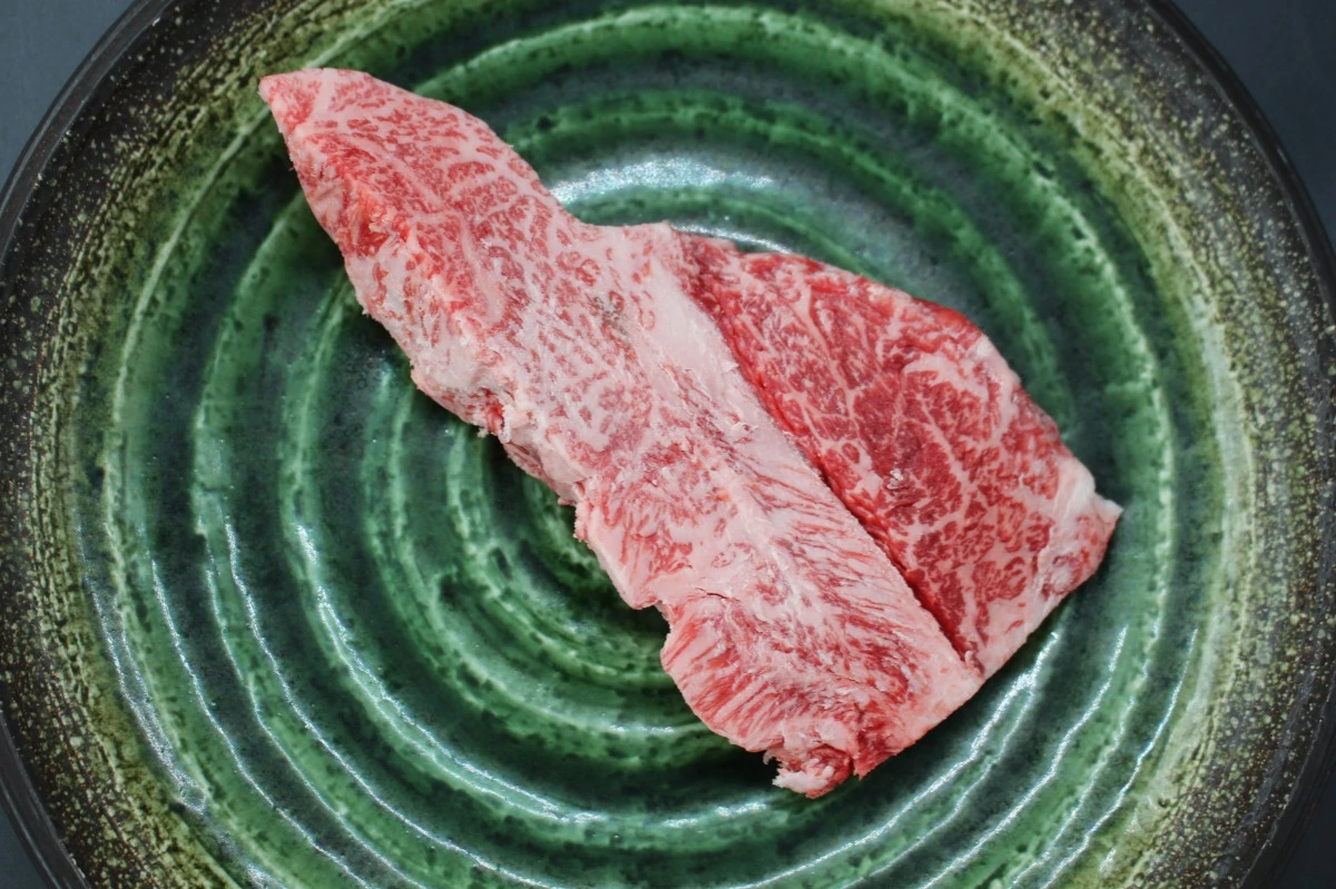 【現品限り】近江牛訳あり塊肉320ｇ