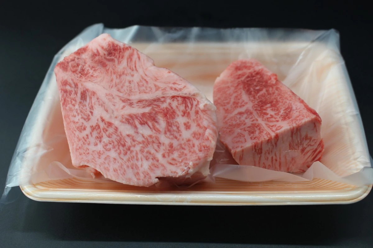 《現品限り》近江牛極厚モンスターステーキ ミニサイズ【500g】