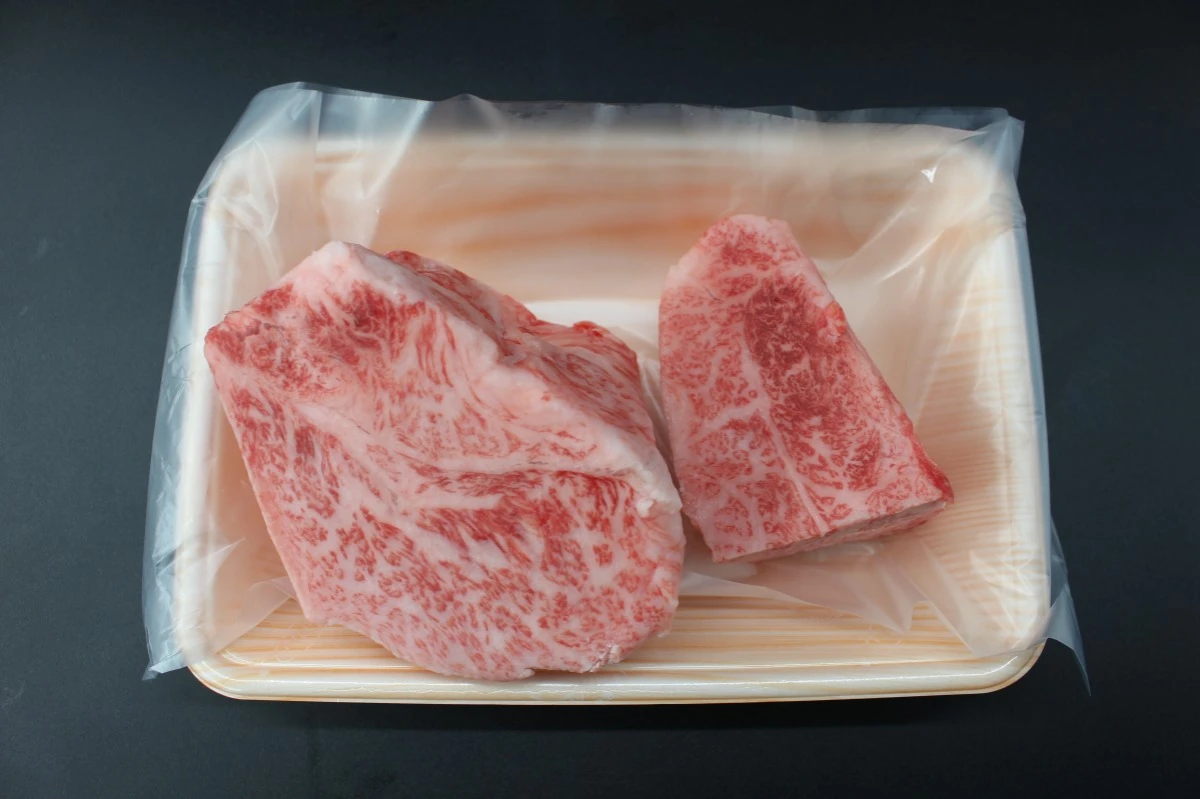 《現品限り》近江牛極厚モンスターステーキ ミニサイズ【500g】