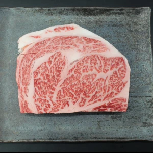 近江牛極厚リブロースステーキ586g【通常価格より50％OFF】
