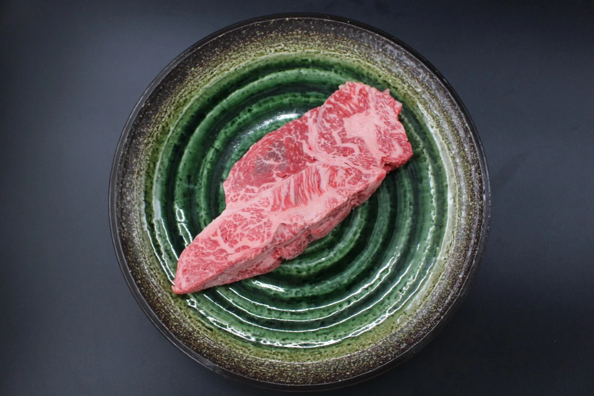 【現品限り】近江牛訳あり塊肉410ｇ