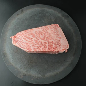 【現品限り】近江牛ザブトン塊肉493g【超希少・高級部位】