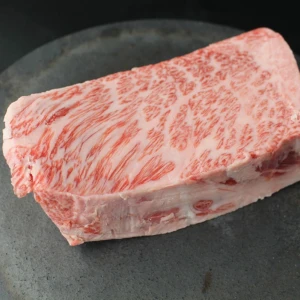 【現品限り】近江牛ザブトン塊肉622g【超希少・高級部位】
