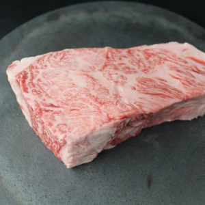 【現品限り】近江牛ザブトン塊肉605g【超希少・高級部位】