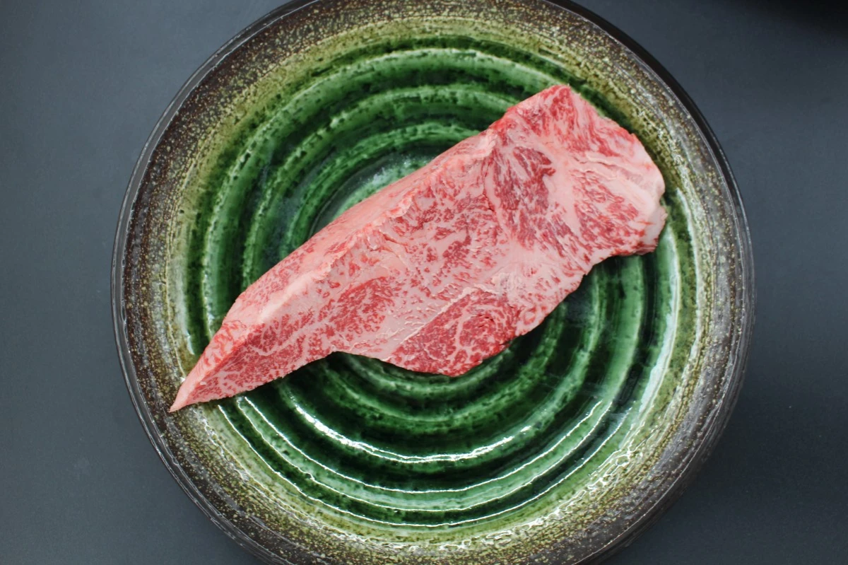【現品限り】近江牛訳あり塊肉420ｇ