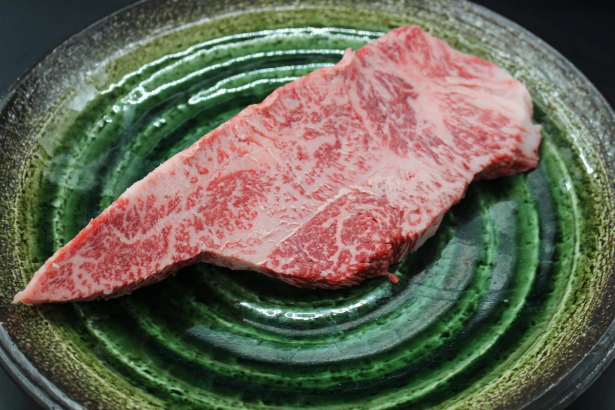 【現品限り】近江牛訳あり塊肉420ｇ