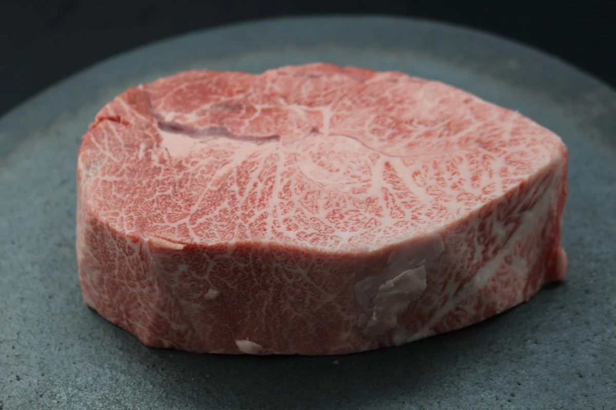 【現品限り】近江牛ミスジ塊肉 463g【超激レア商品】