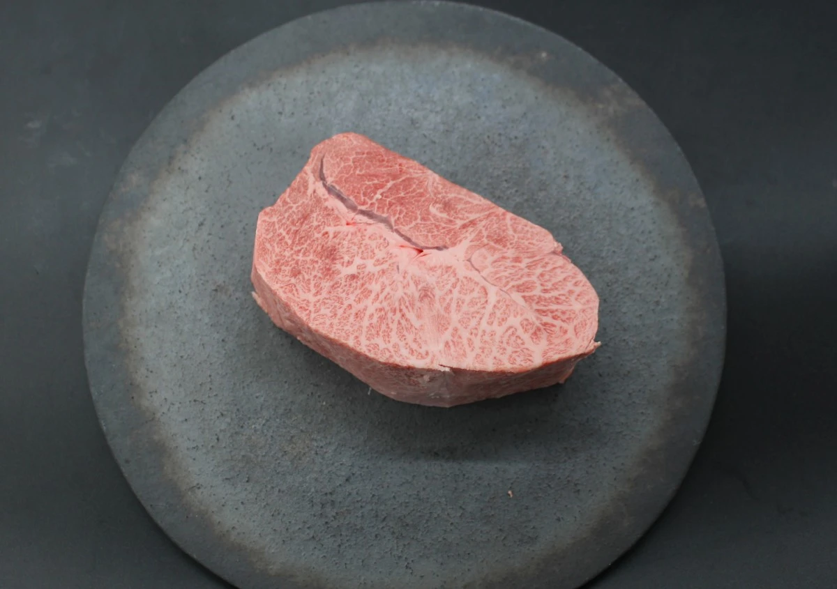 【現品限り】近江牛ミスジ塊肉 495g【超激レア商品】