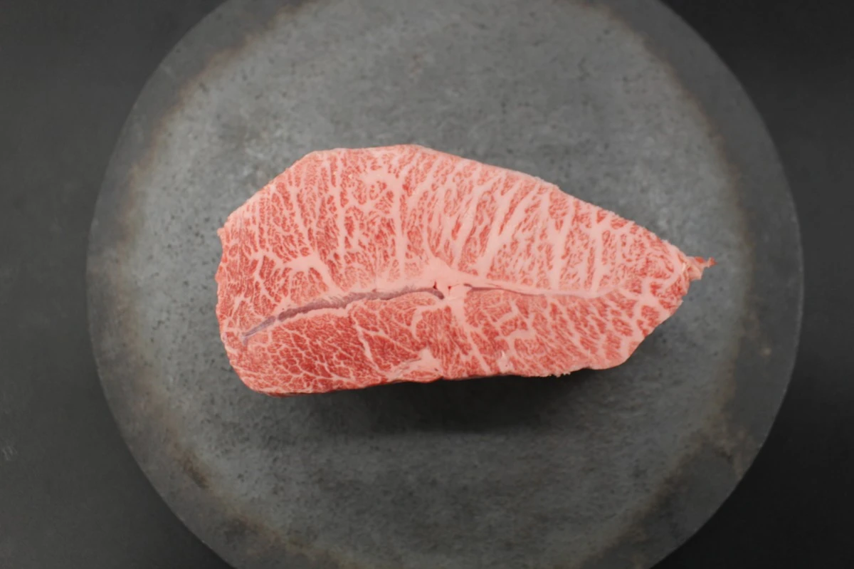 【現品限り】近江牛ミスジ塊肉 526g【超激レア商品】