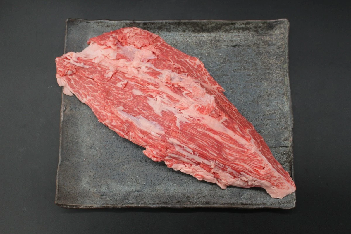 【現品限り】近江牛ウワミスジ塊肉658ｇ【超激レア商品】
