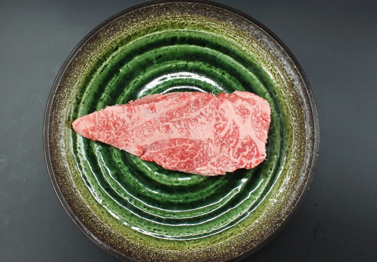 【現品限り】近江牛訳あり塊肉320ｇ
