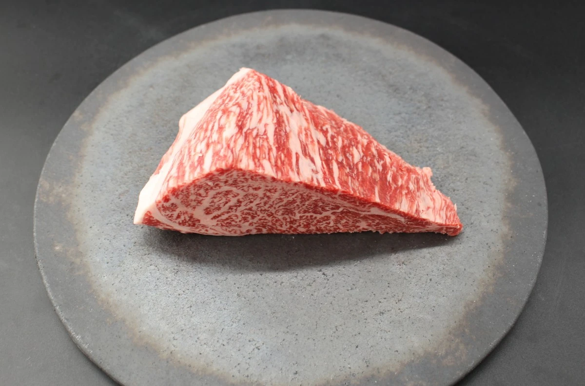 【現品限り】近江牛肩三角(クリ)塊肉455ｇ