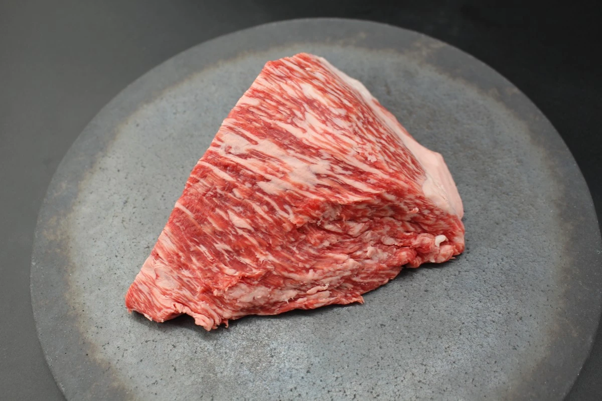 【現品限り】近江牛肩三角(クリ)塊肉455ｇ