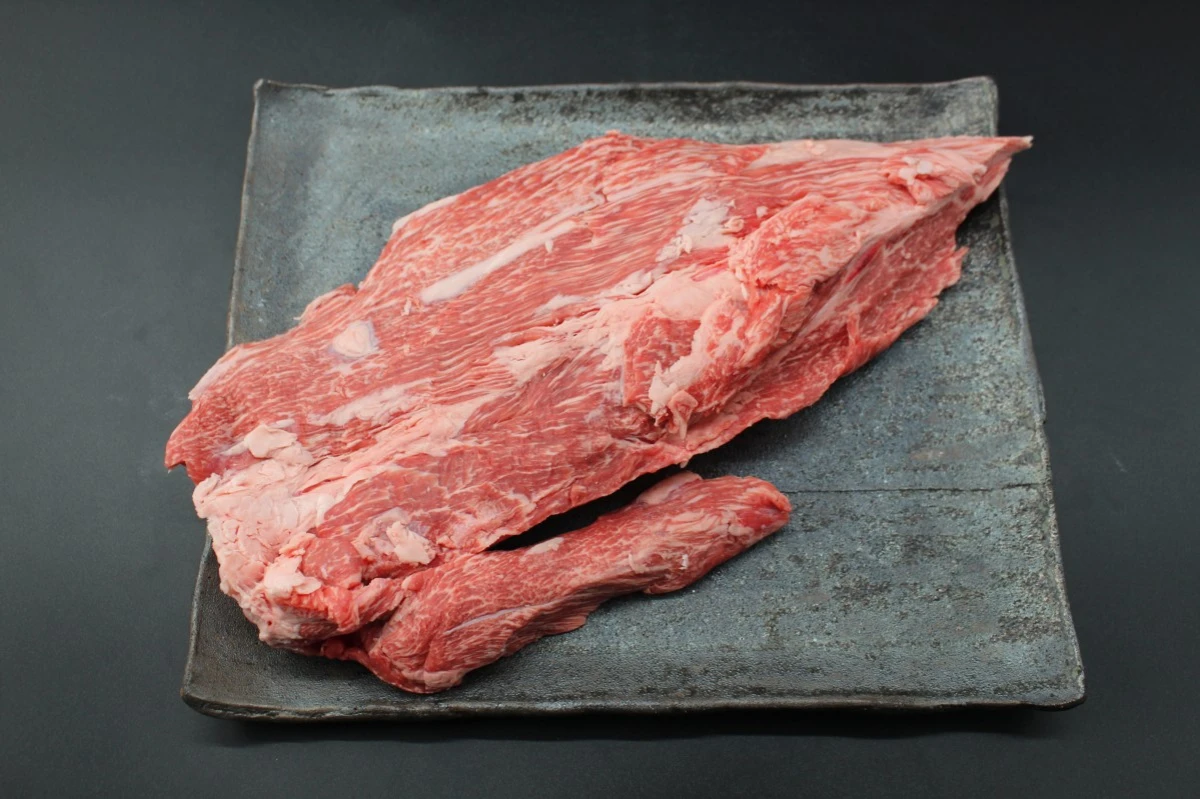 【現品限り】近江牛ウワミスジ塊肉793ｇ【超激レア商品】
