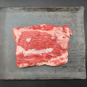 【現品限り】近江牛クラシタ塊肉436g【別名：かたロース】