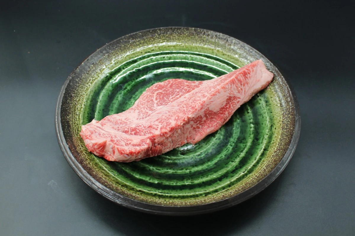 【現品限り】近江牛訳あり塊肉400ｇ