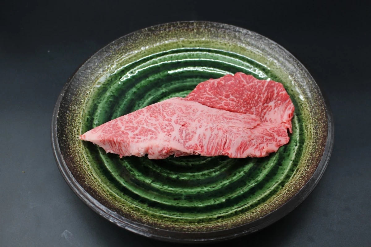 【現品限り】近江牛訳あり塊肉330ｇ