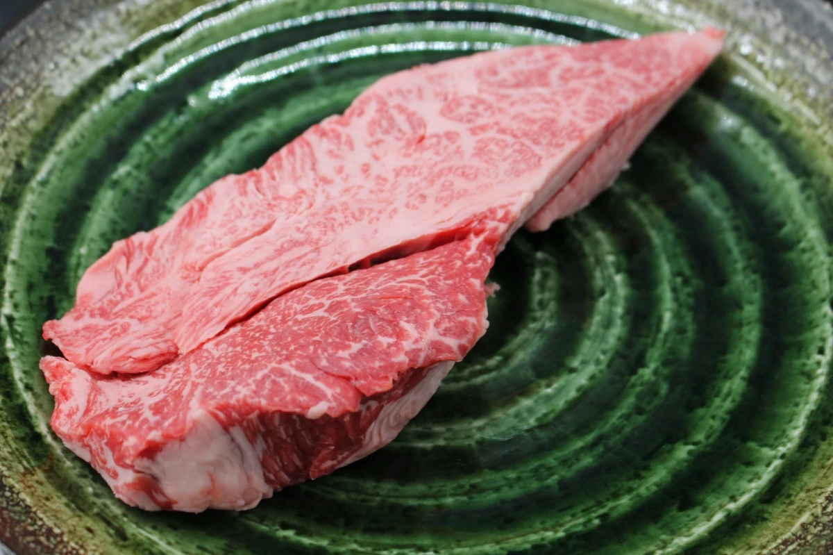 【現品限り】近江牛訳あり塊肉330ｇ
