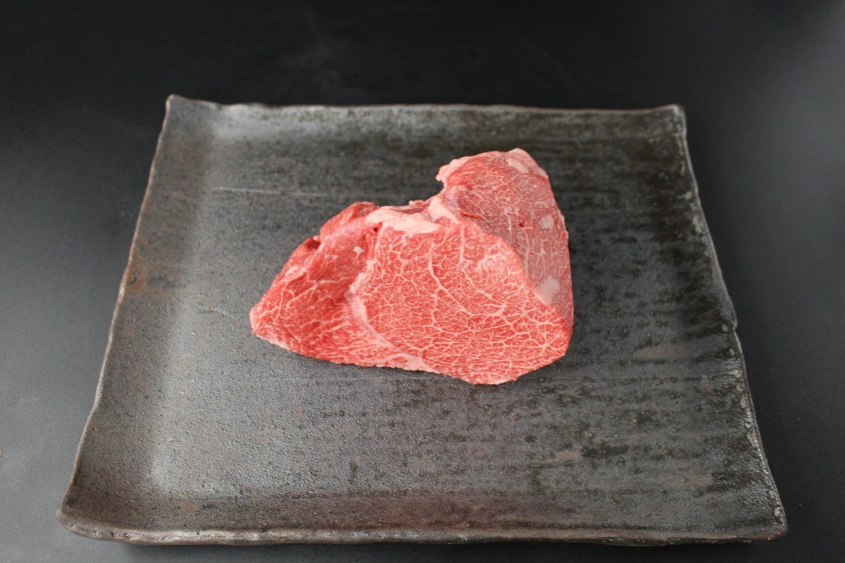 【現品限り】近江牛希少部位とうがらし塊肉476g【ローストビーフに！】