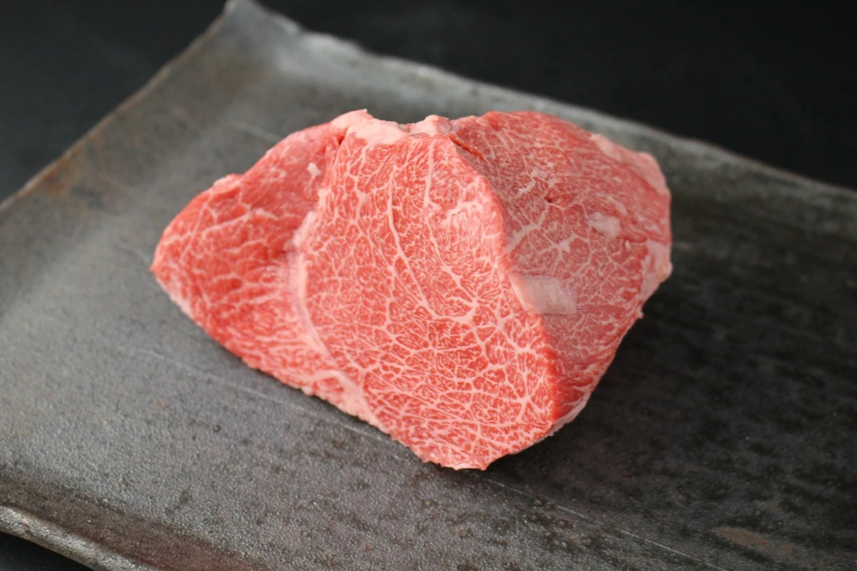 【現品限り】近江牛希少部位とうがらし塊肉476g【ローストビーフに！】