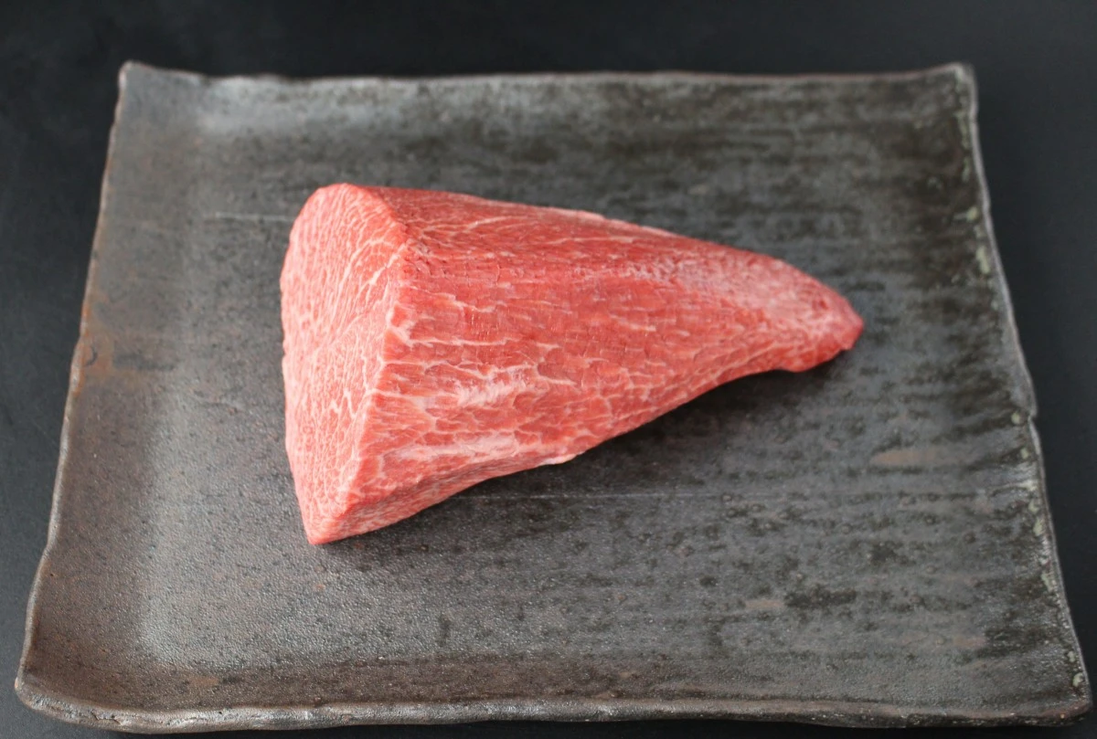 【現品限り】近江牛希少部位とうがらし塊肉544g【ローストビーフに！】