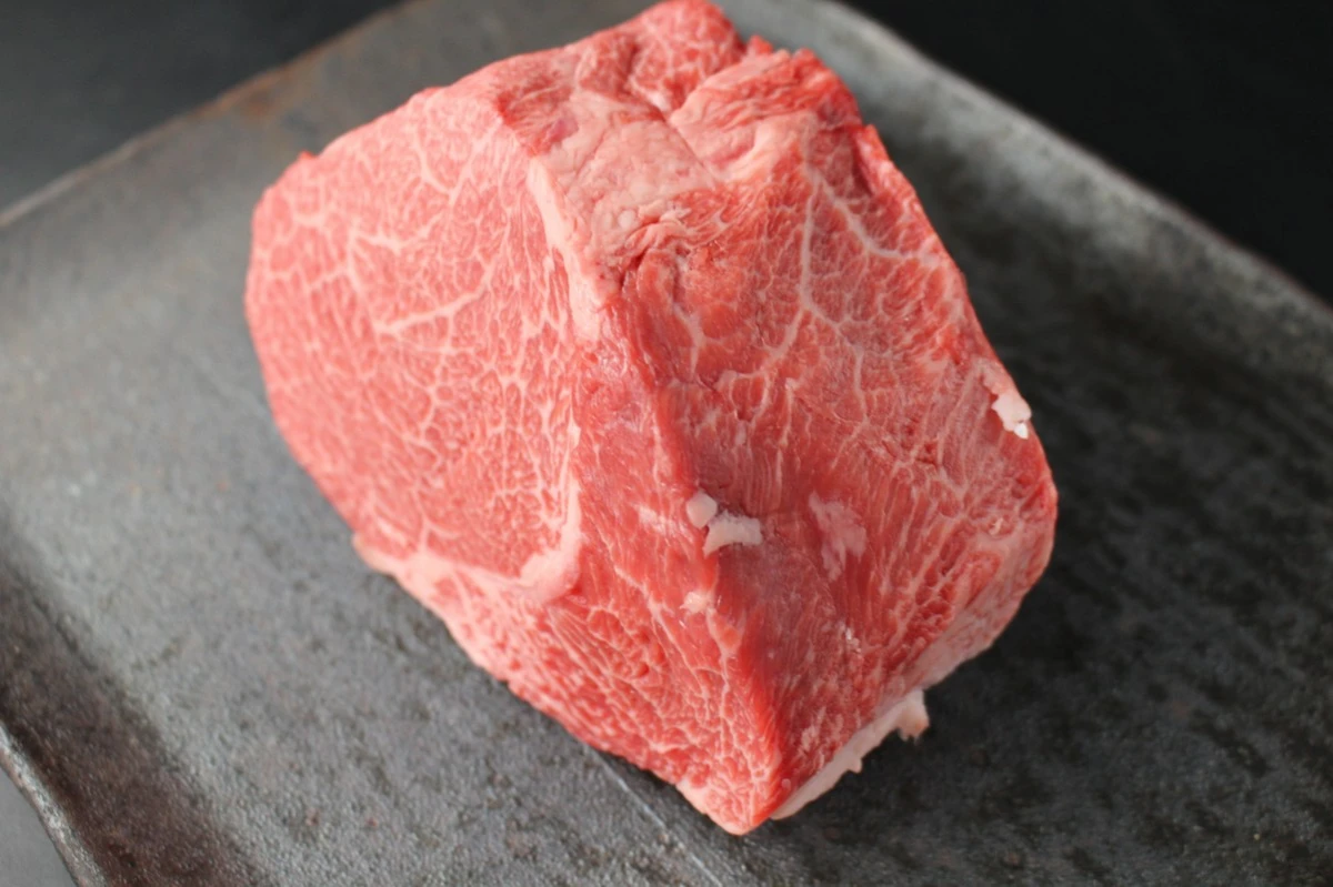 【現品限り】近江牛希少部位とうがらし塊肉500g【ローストビーフに！】