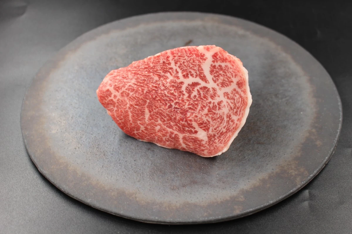 【新登場】近江牛マルシン(シンシン)塊肉410g【レア商品】