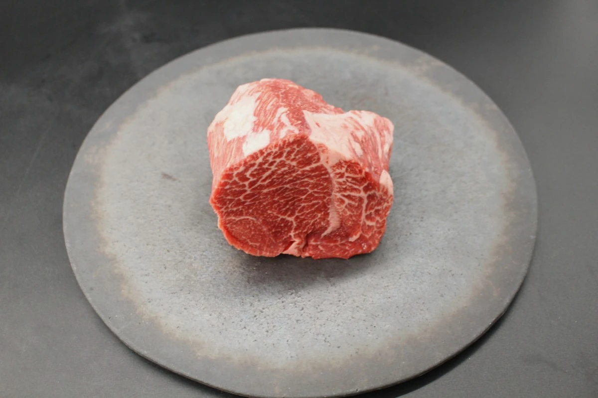 【現品限り】近江牛希少部位とうがらし塊肉496g【ローストビーフに！】