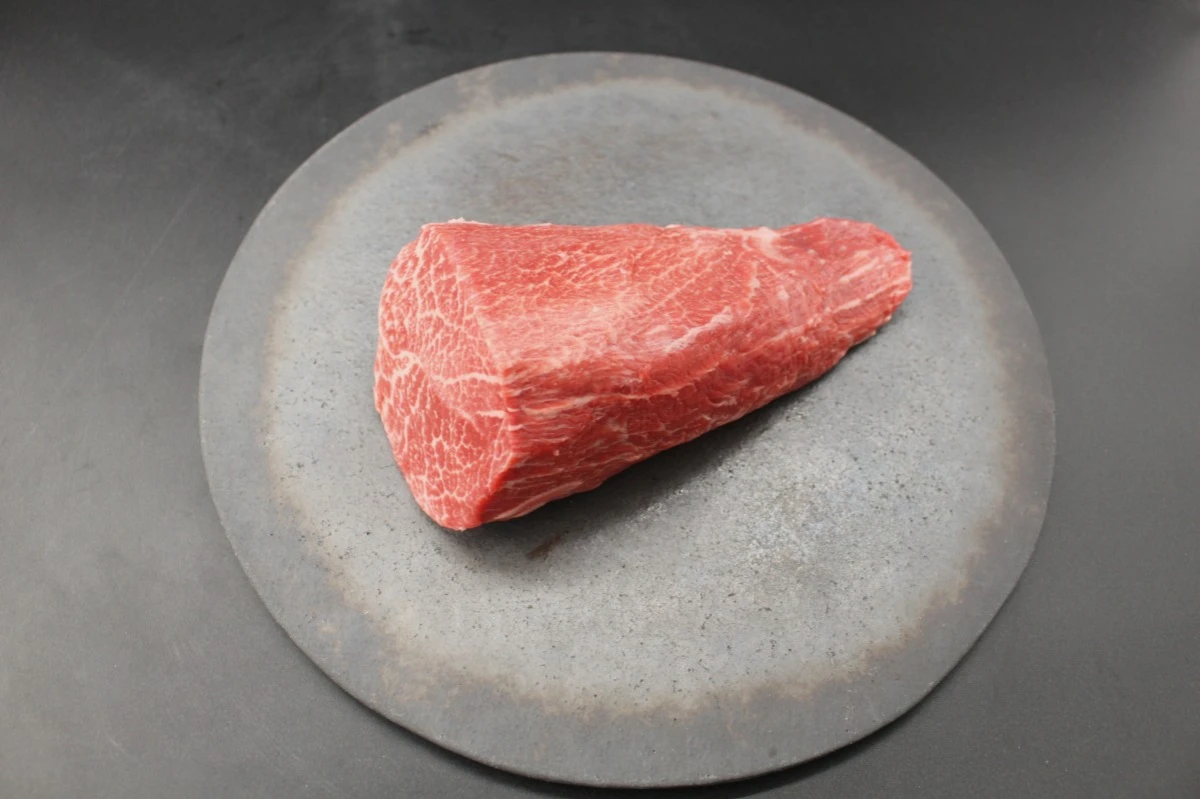 【現品限り】近江牛希少部位とうがらし塊肉489g【ローストビーフに！】