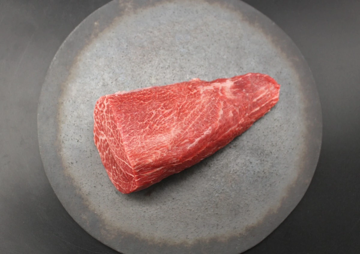 【現品限り】近江牛希少部位とうがらし塊肉489g【ローストビーフに！】