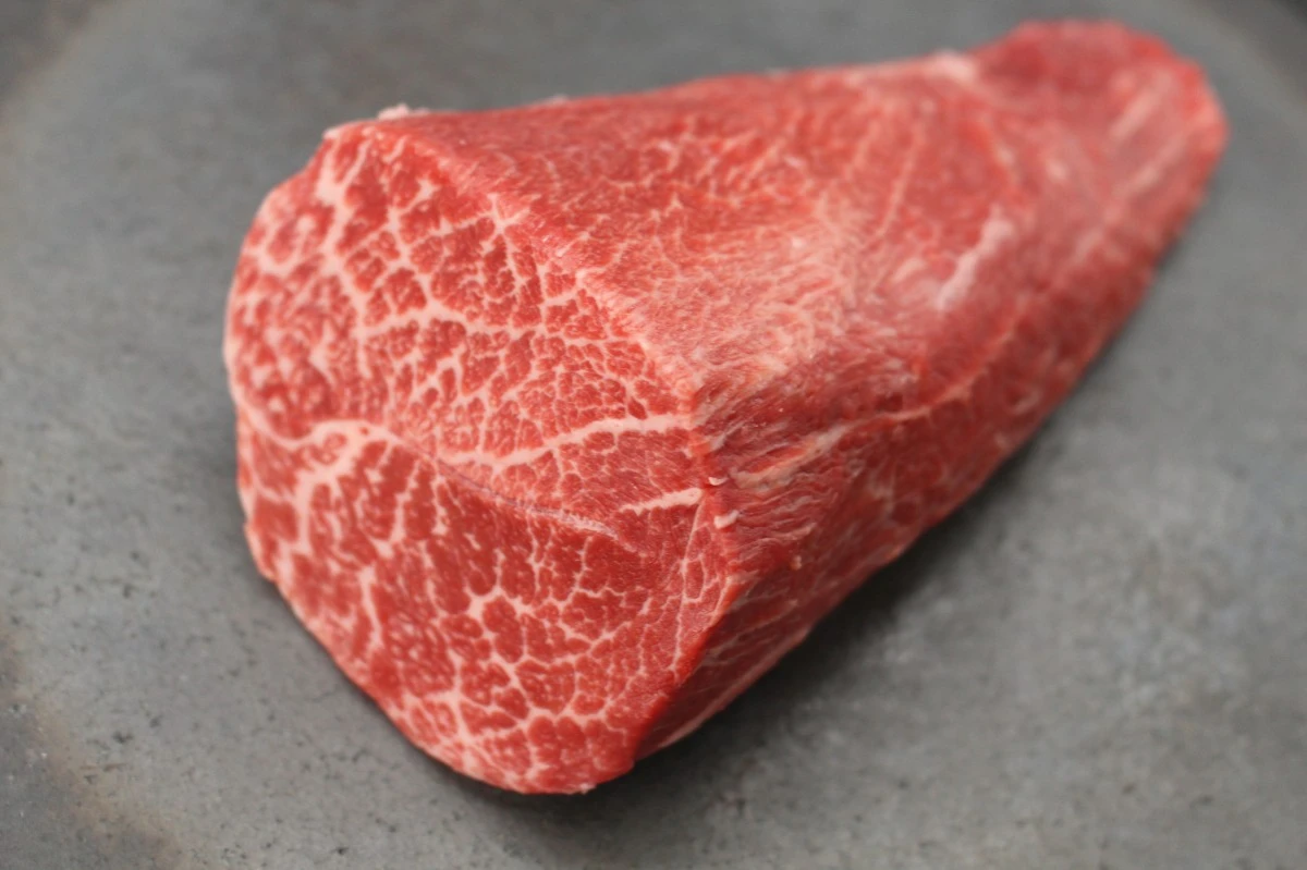 【現品限り】近江牛希少部位とうがらし塊肉489g【ローストビーフに！】